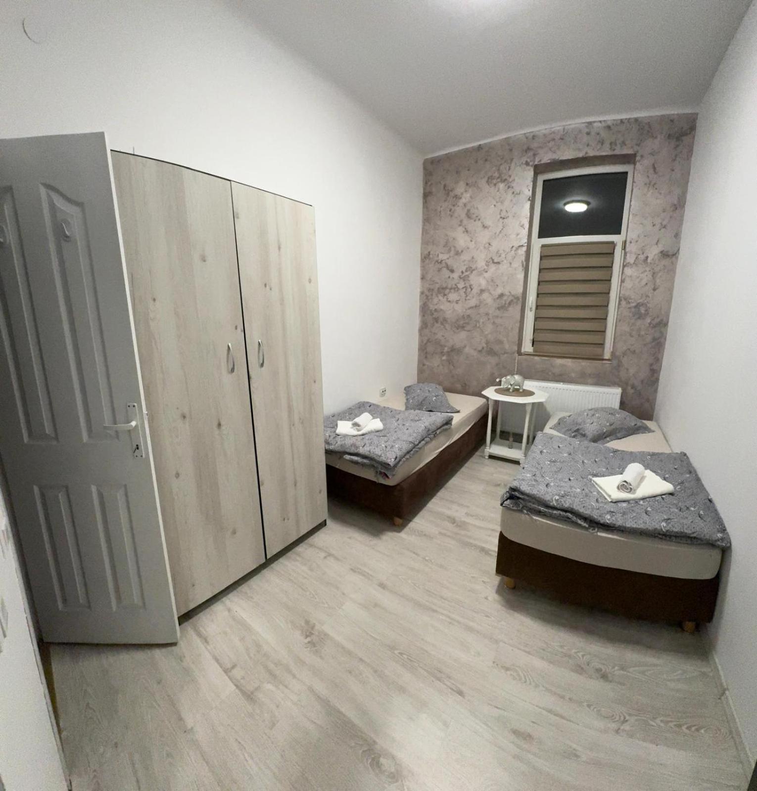 Little Bistro House Bed and Breakfast Târgu-Mureş Eksteriør billede