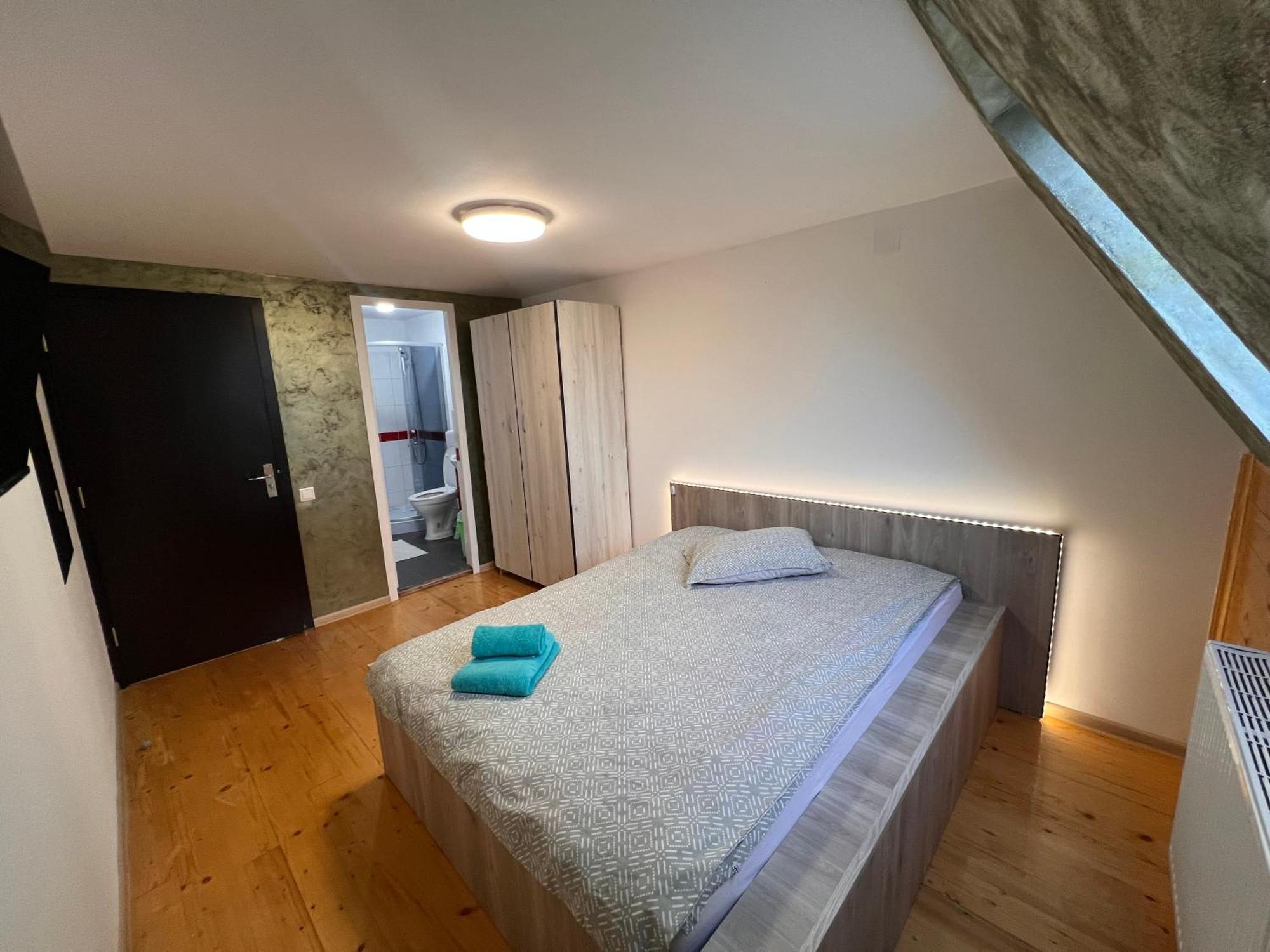 Little Bistro House Bed and Breakfast Târgu-Mureş Eksteriør billede